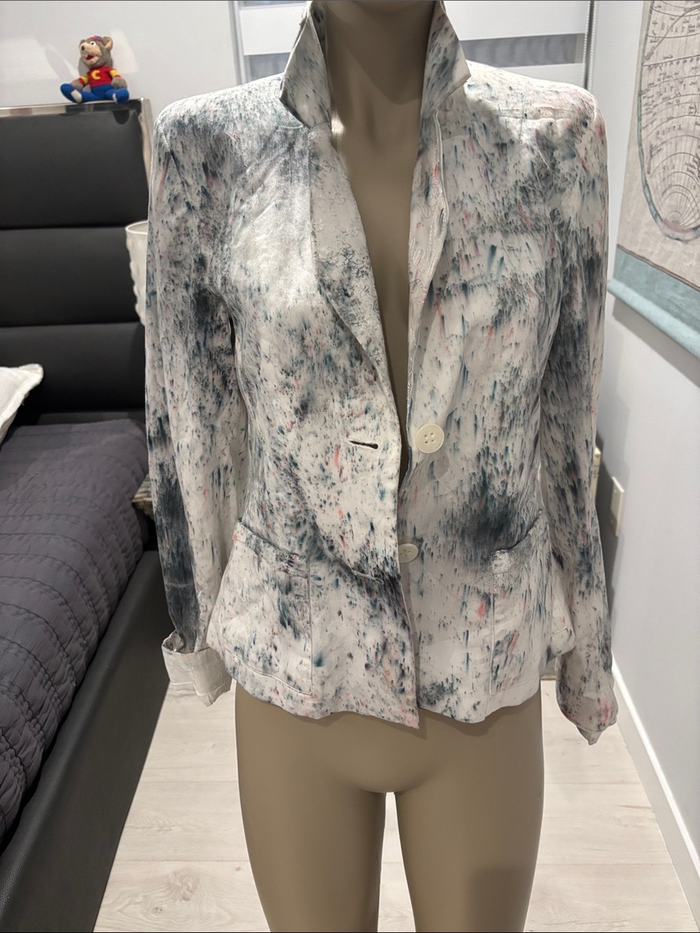 Abstract Paint-Effect Women's Blazer - White/Gray with Pink Accents